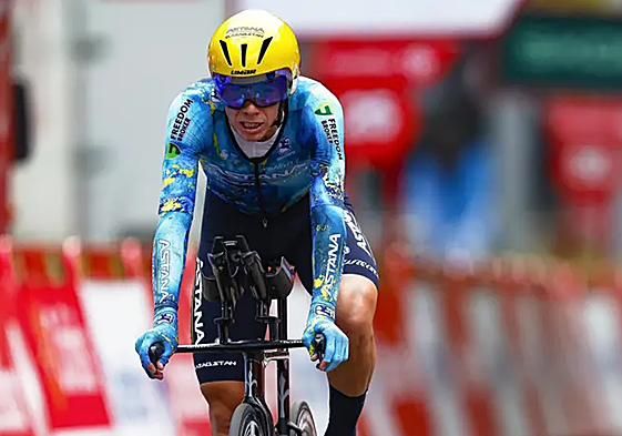 Imagen de David de la Cruz en la Vuelta de 2023.