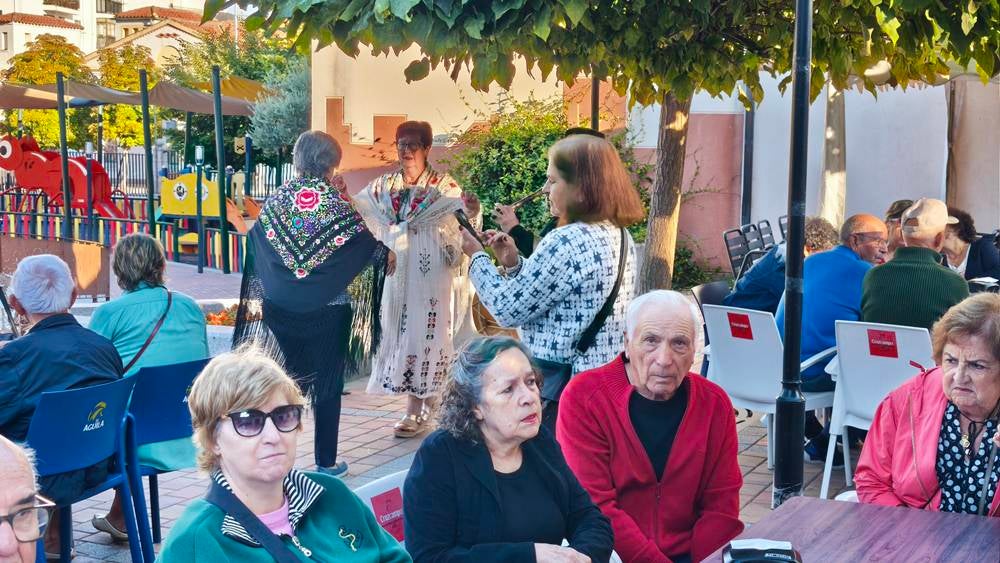 Convivencia de mayores con acento charro en Peñaranda