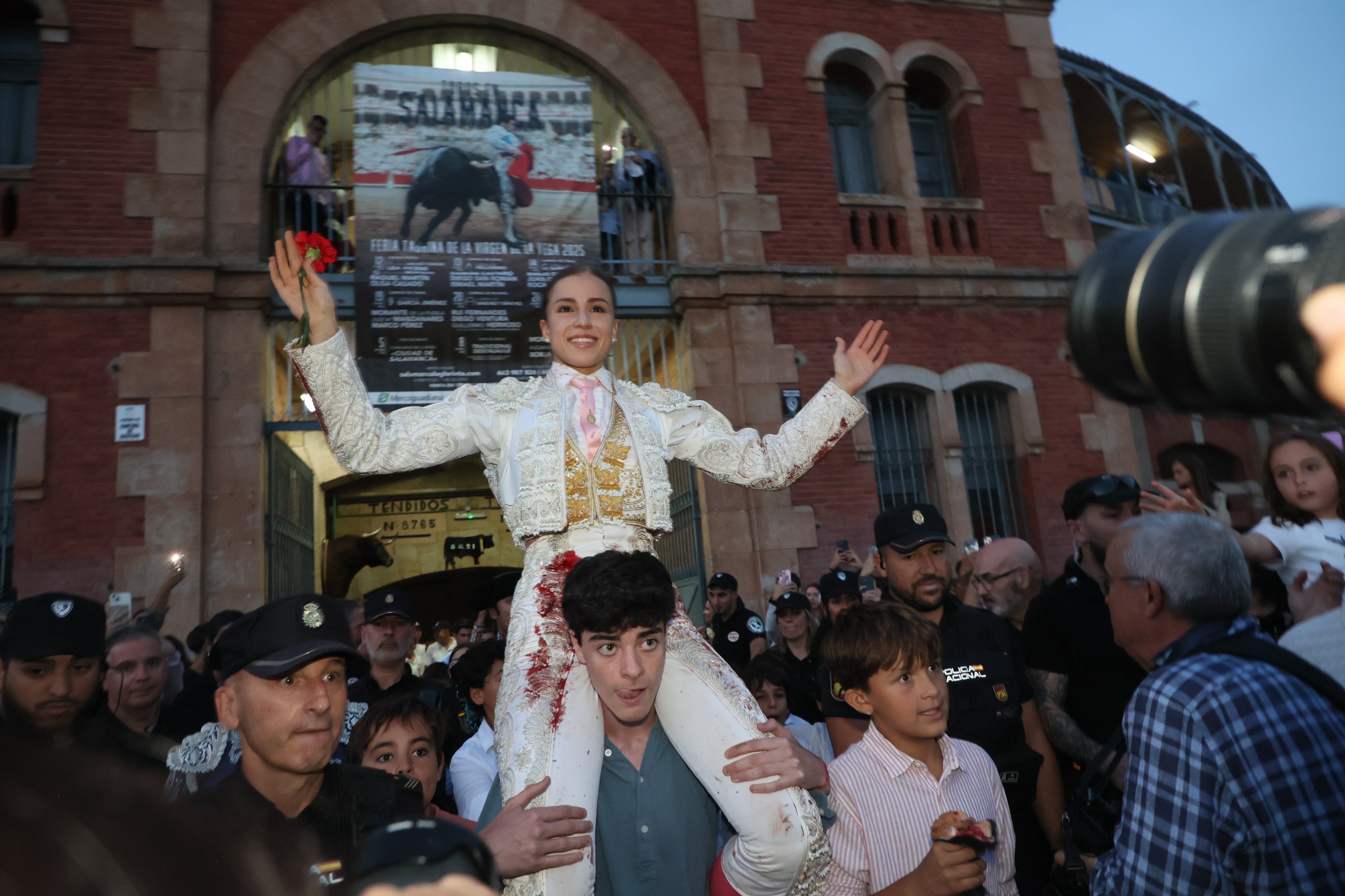 Las mejores imágenes de la novillada que abrió la Feria