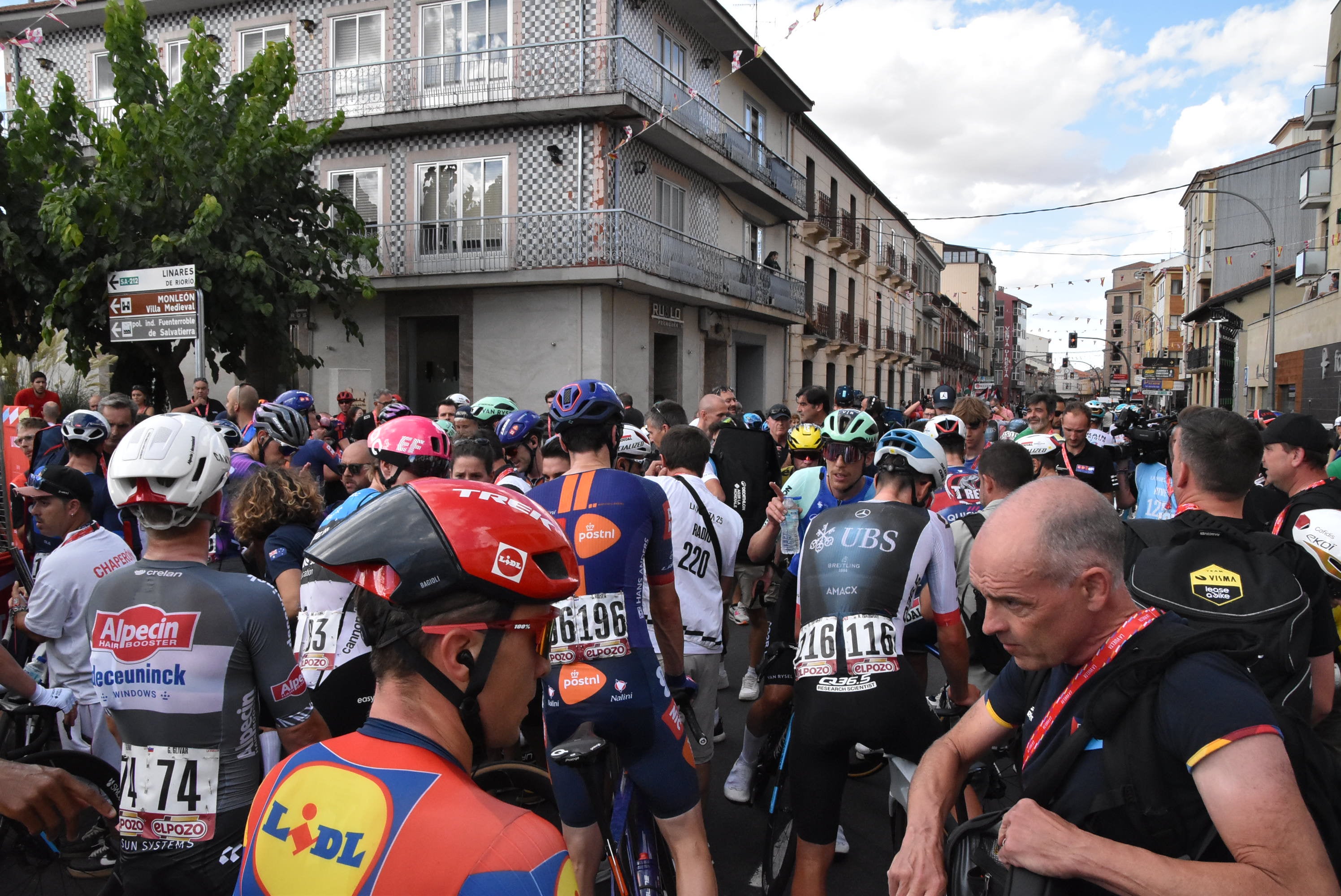 Guijuelo vive una gran jornada de ciclismo con gran ambiente en sus calles