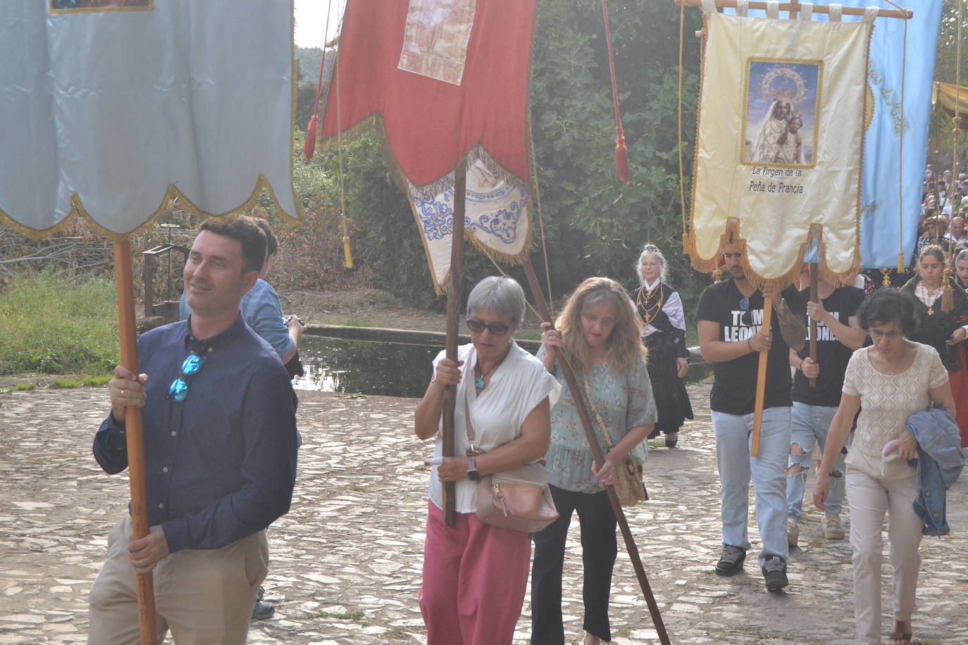 Monsagro cumple con la tradicional subida del Cristo