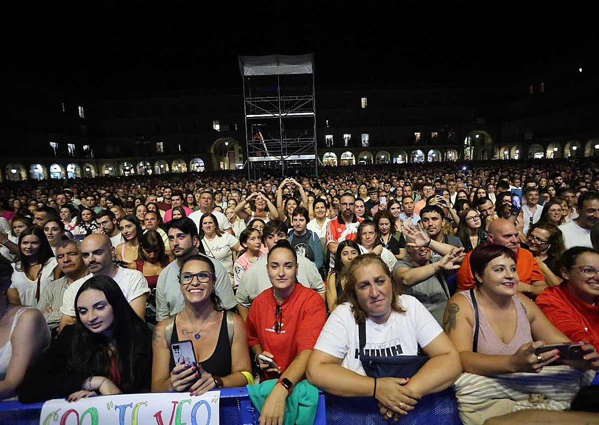 Imagen secundaria 1 - De viral en TikTok a conquistar la Plaza: la ruta del éxito de Marta Santos