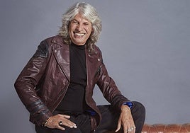 El cantaor jerezano cosecha éxitos por toda España con su homenaje a Manuel Alejandro.