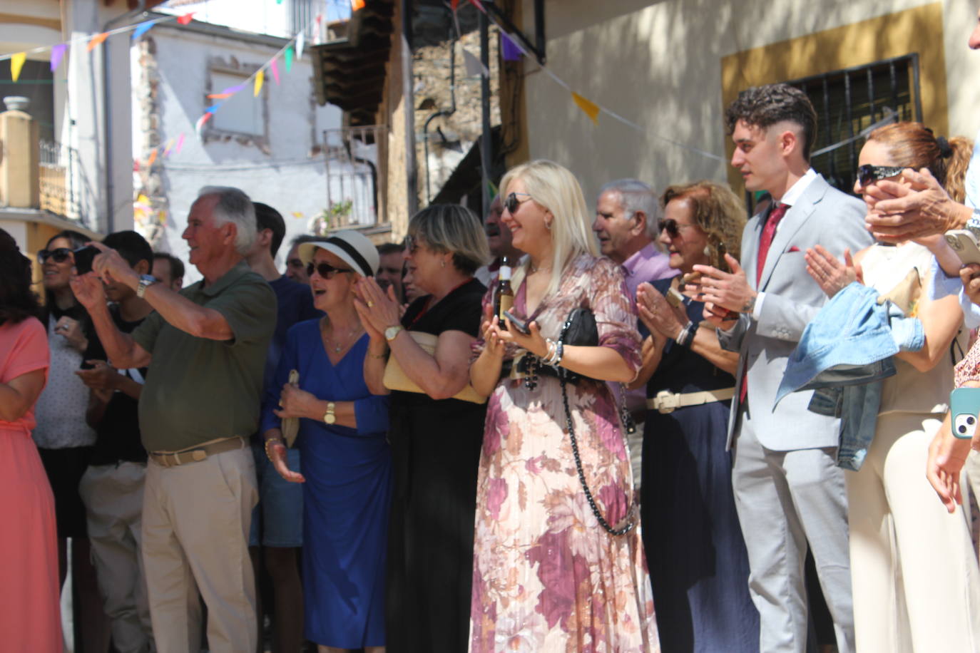 Exhibición de folclore en Monsagro para el Santo Cristo del Amparo