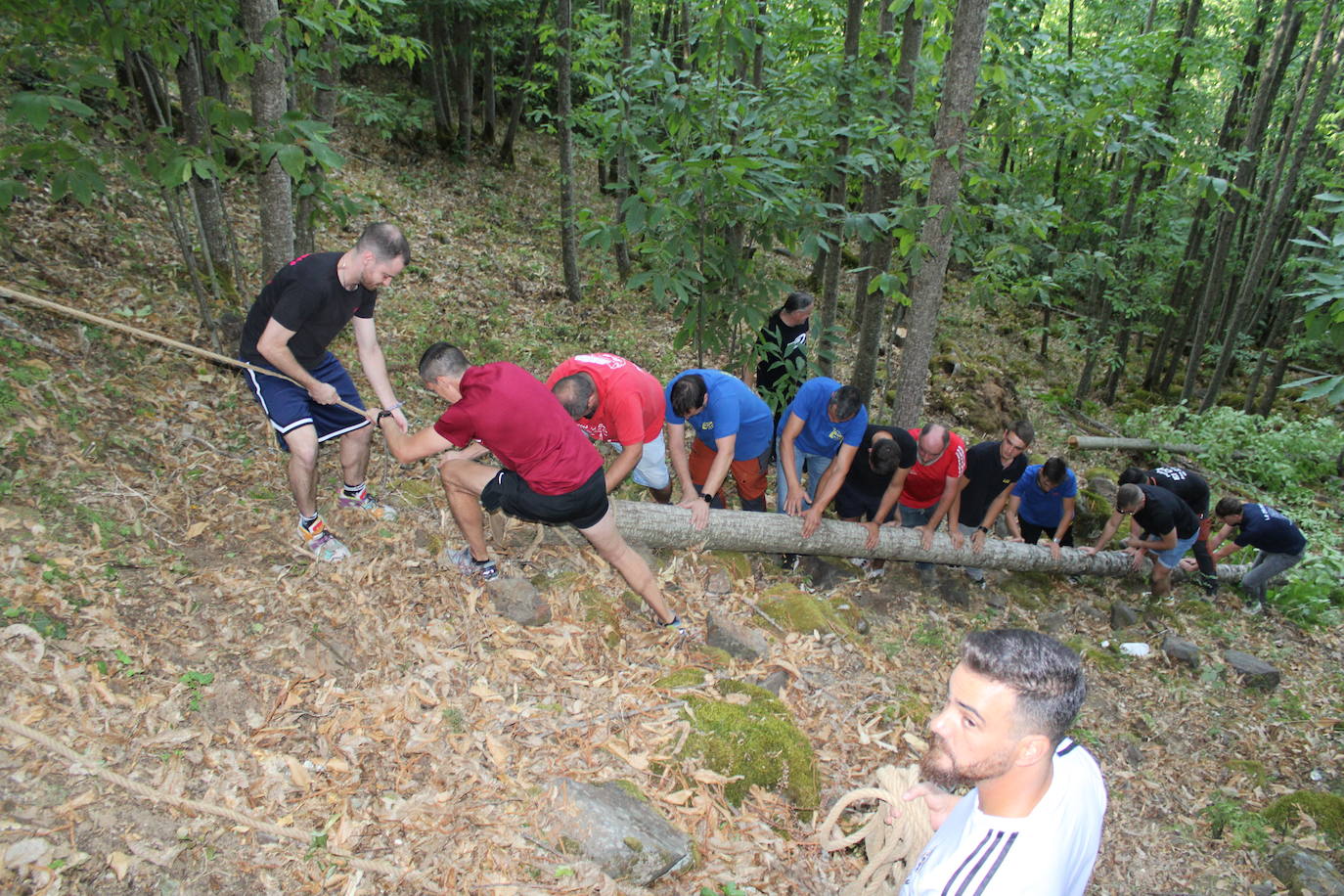 San Esteban de la Sierra celebra una intensa jornada de vísperas en honor al Cristo