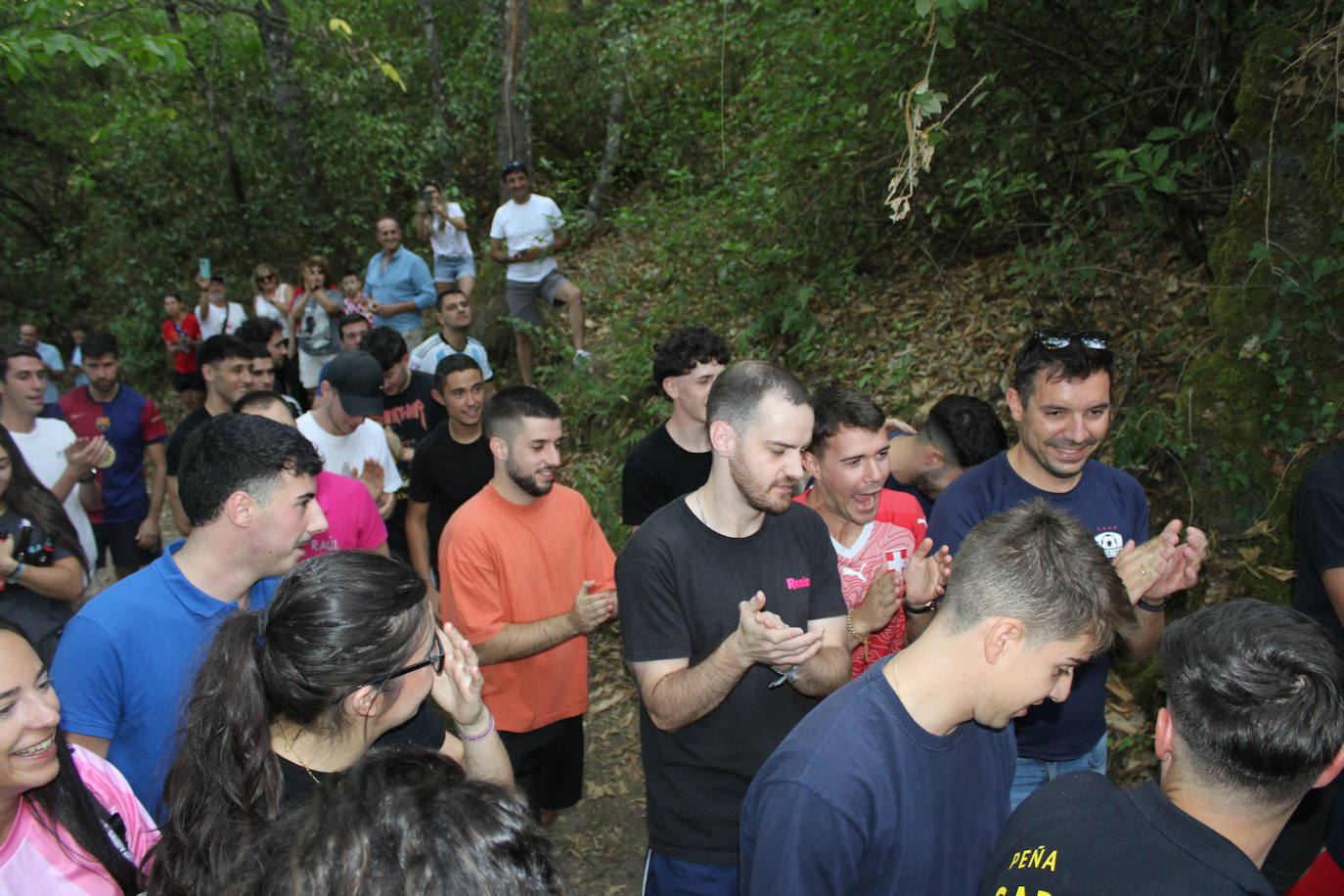 San Esteban de la Sierra celebra una intensa jornada de vísperas en honor al Cristo