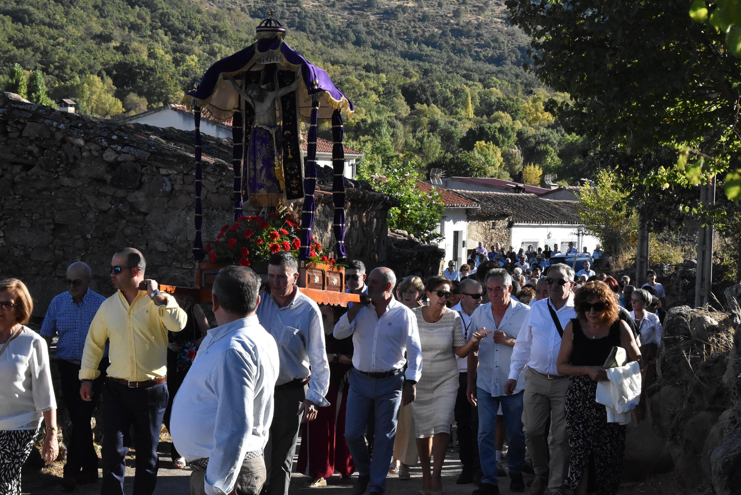 El Cristo de Valvanera vuelve a su ermita con sus fieles en Sorihuela