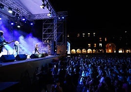 Conciero de Euope este domingo en la Plaza Mayor.