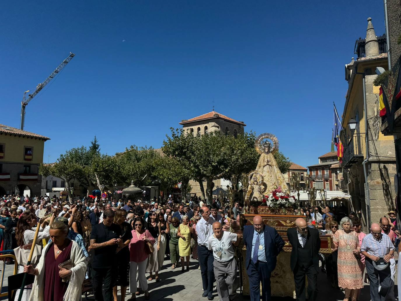 La Virgen de la Vega luce con esplendor en Piedrahita