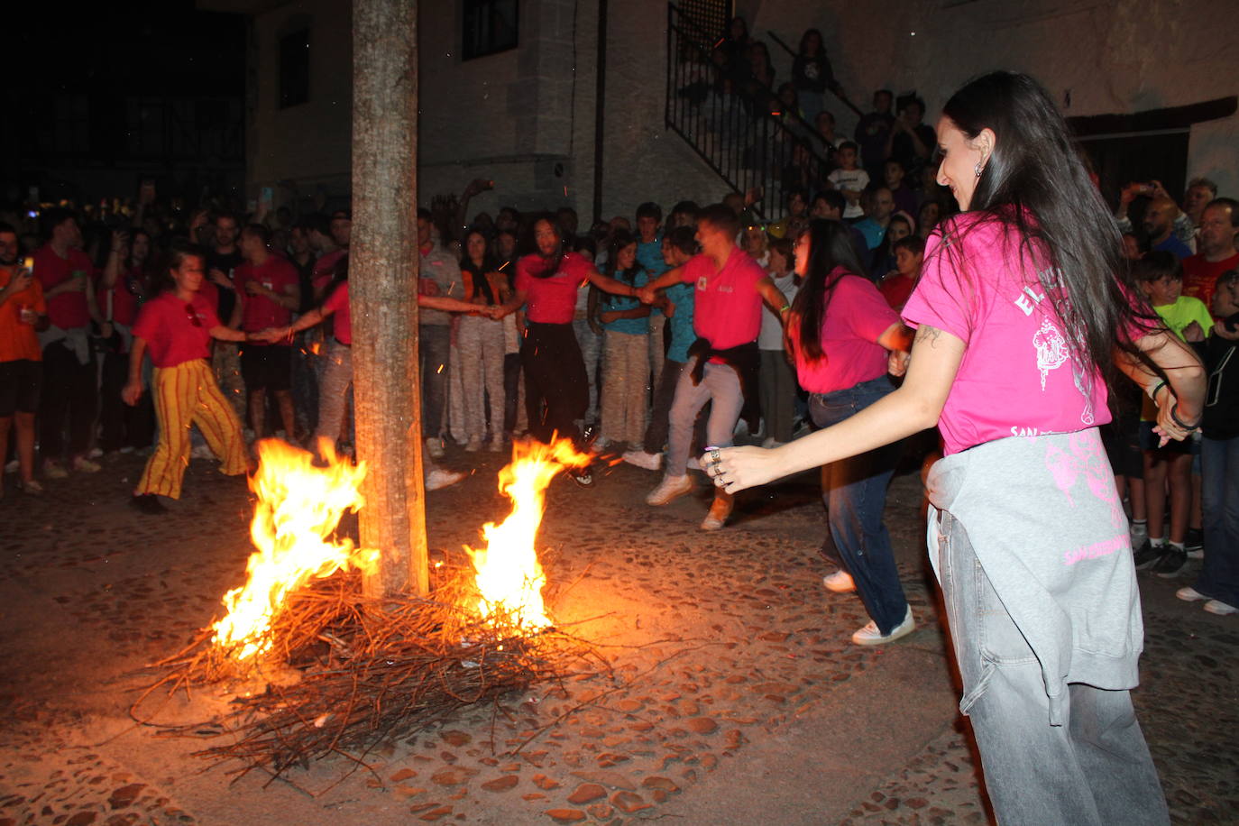 San Esteban de la Sierra celebra una intensa jornada de vísperas en honor al Cristo