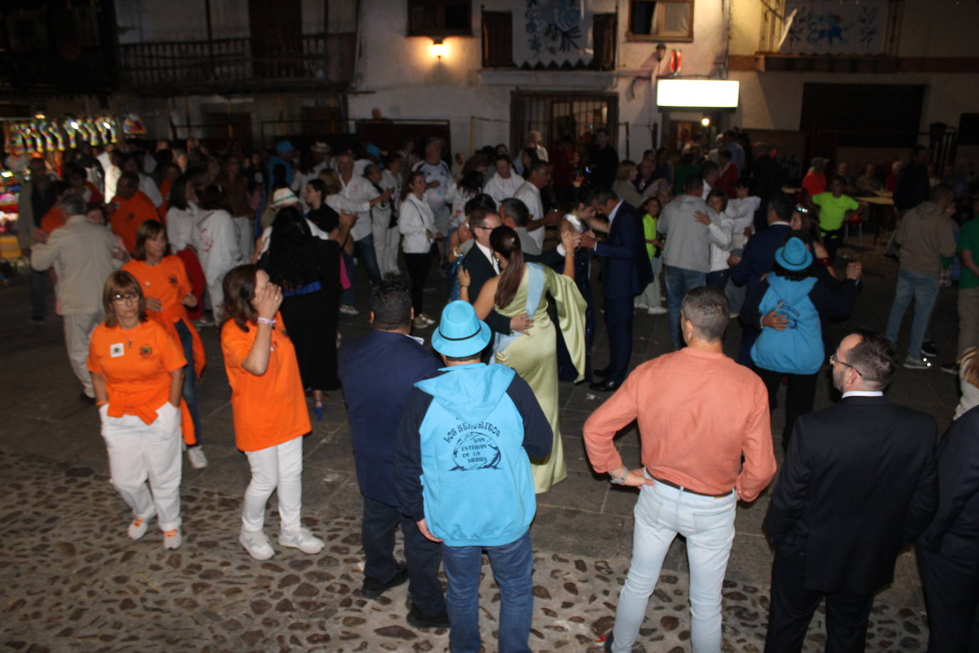 San Esteban de la Sierra celebra una intensa jornada de vísperas en honor al Cristo