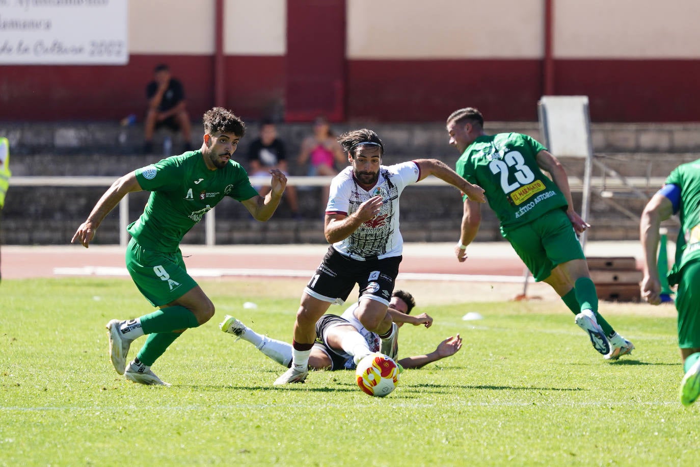 Las mejores imágenes del triunfo del Salamanca UDS en Las Pistas