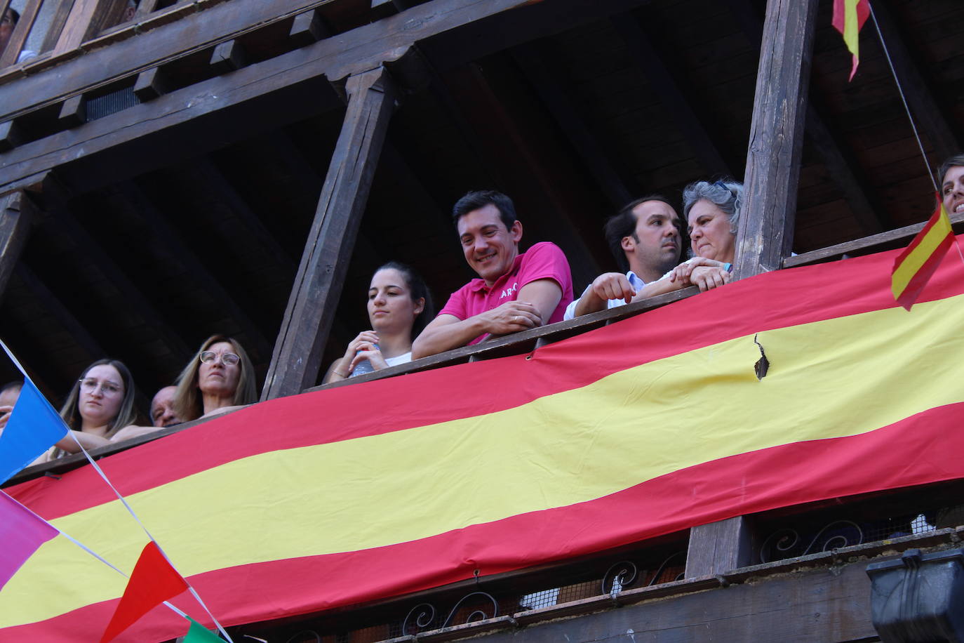 San Esteban de la Sierra disfruta con el toro
