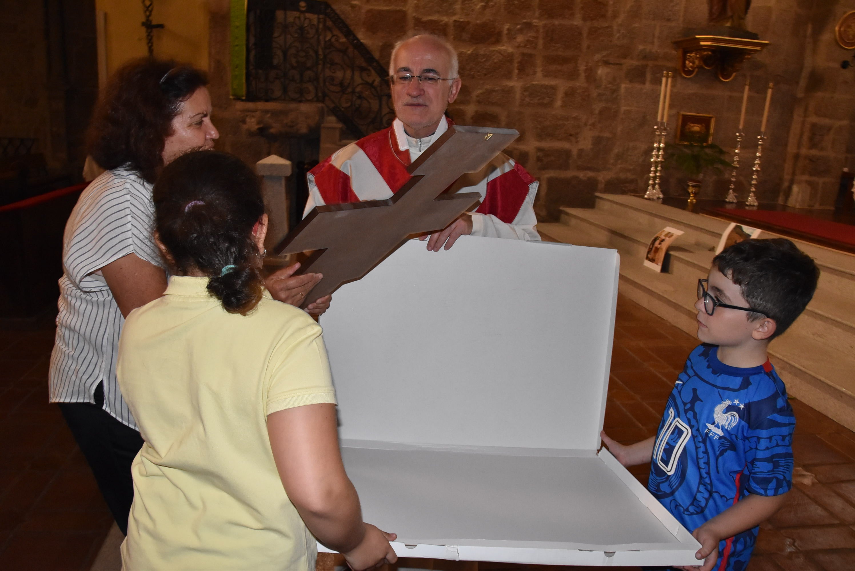 La Seráfica Hermandad de Béjar se despide de su párroco