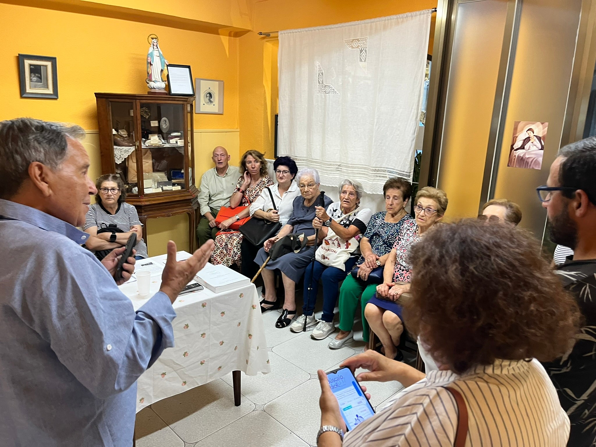 La Seráfica Hermandad de Béjar se despide de su párroco