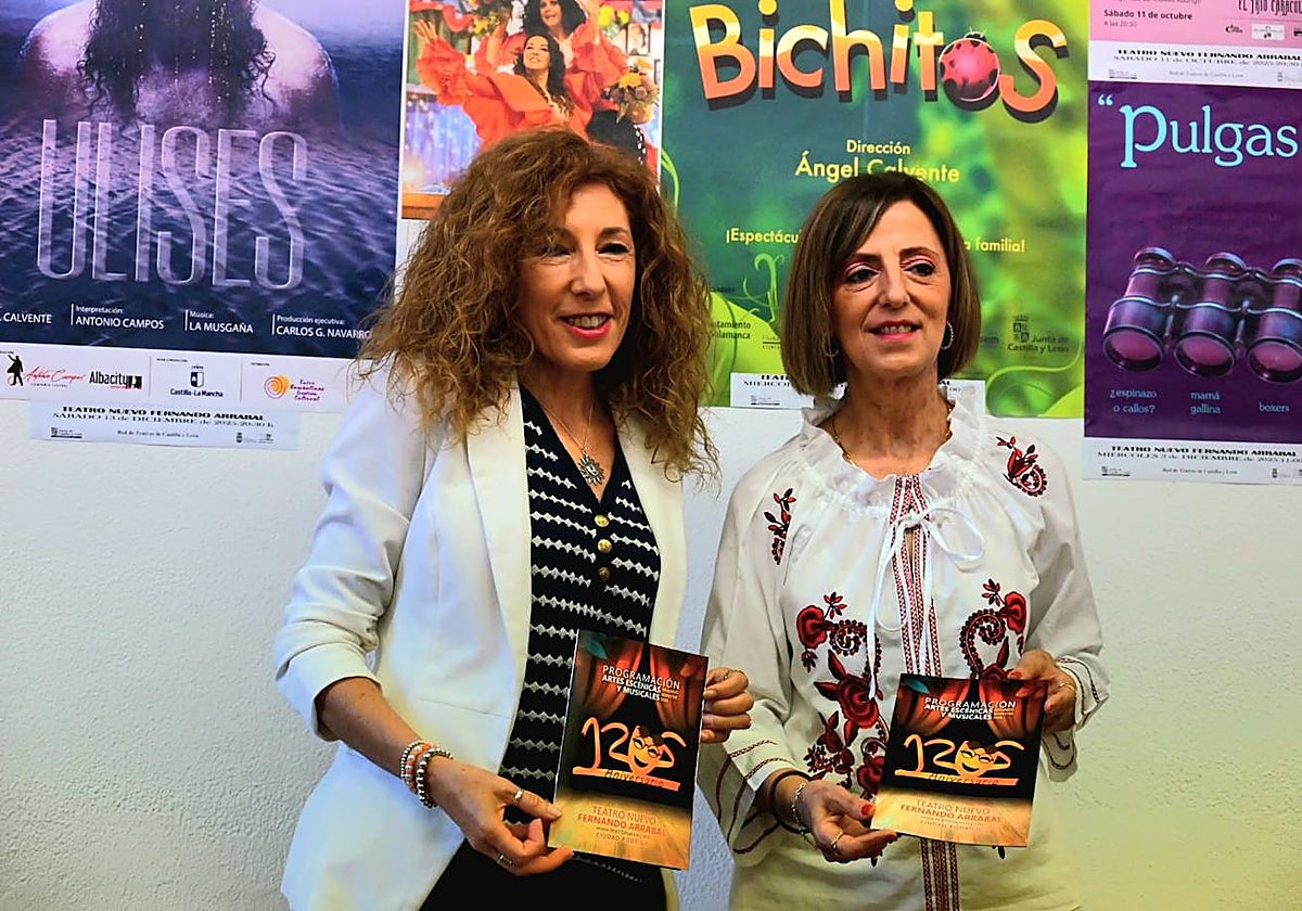 La delegada de cultura, Belén Barco, y la directora de la Casa municipal de Cultura, Socorro Uribe.