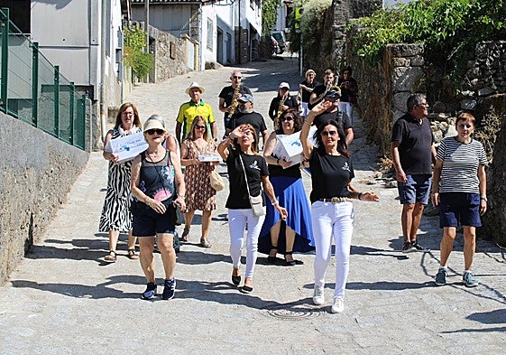 La charanga abrió los actos por la mañana