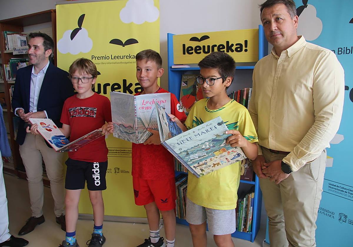 La entrega del premio Leeureka a los alumnos del colegio Domingo de Guzmán.
