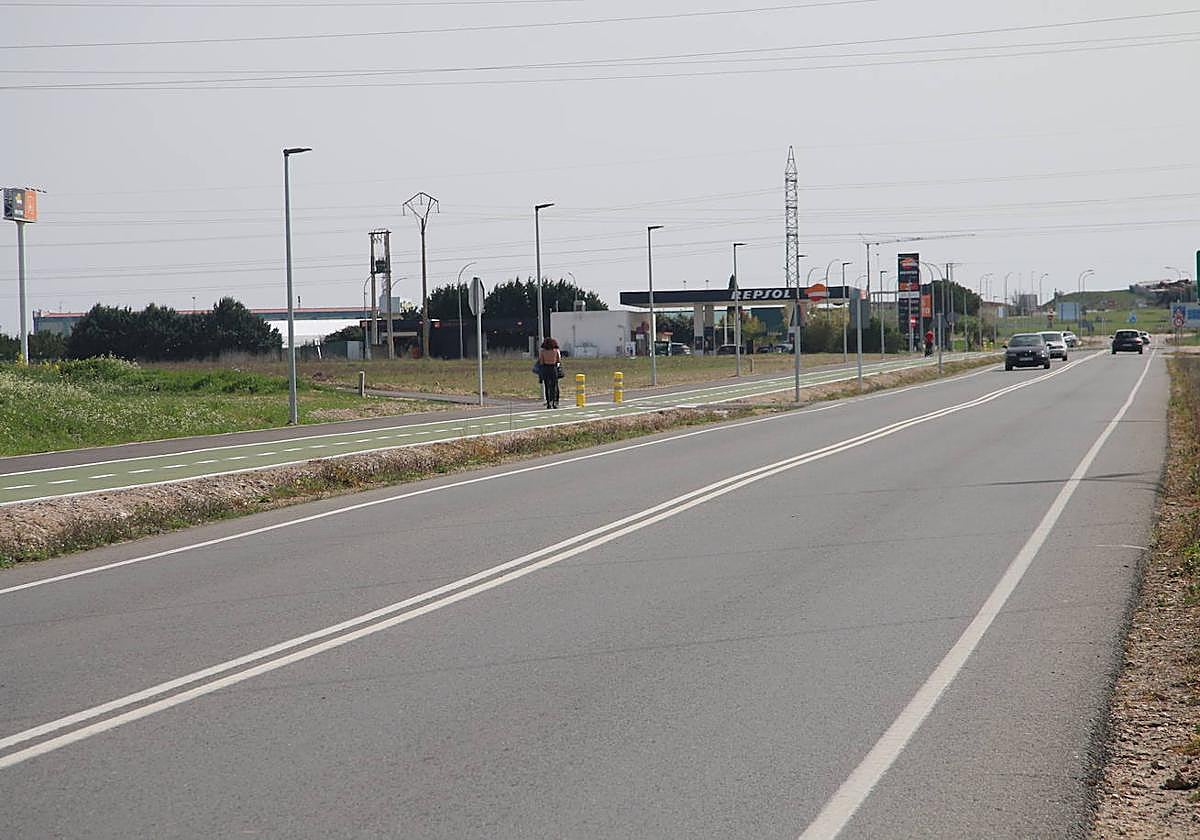 Carril bici que une Villamayor con Salamanca.