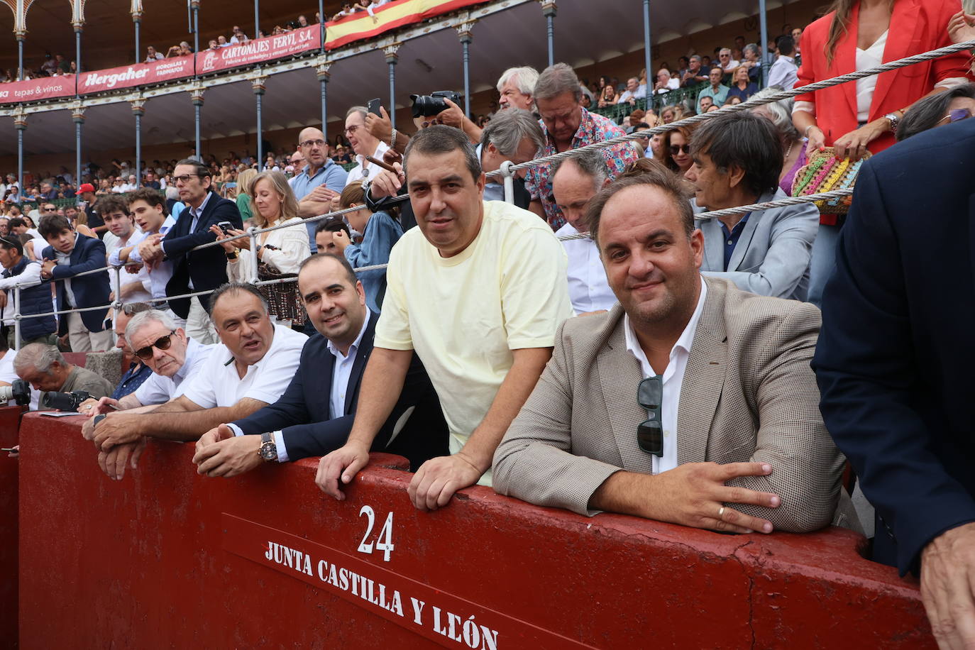 Las mejores imágenes de los tendidos de La Glorieta de este viernes