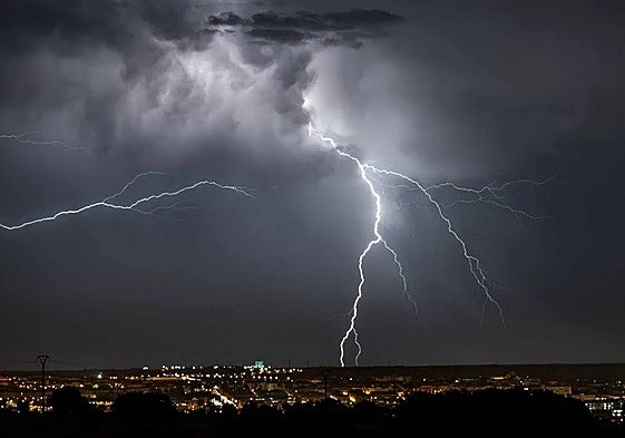 Rayos, en el cielo salmantino.