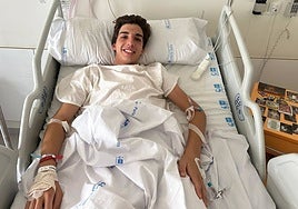 Julio Norte, en la habitación del Hospital Infanta Sofía de San Sebastián de los Reyes, donde se recupera ya en planta.