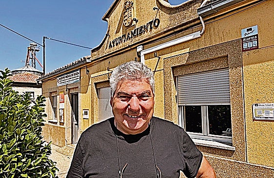 Ángel Luis Portilla, alcalde de El Pedrodo de la Armuña.