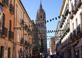¿Le gusta la decoración preparada para la procesión de La Esperanza?