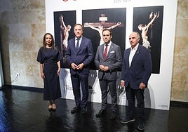 Carmen Seguín, Carlos García Carbayo, Roberto Sánchez y Julián Alcántara en la presentación de la exposición.