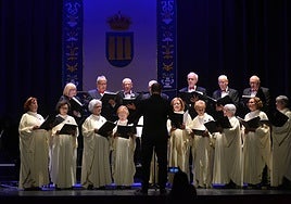 La coral de Ciudad Rodrigo fue la encargada de abrir el concierto