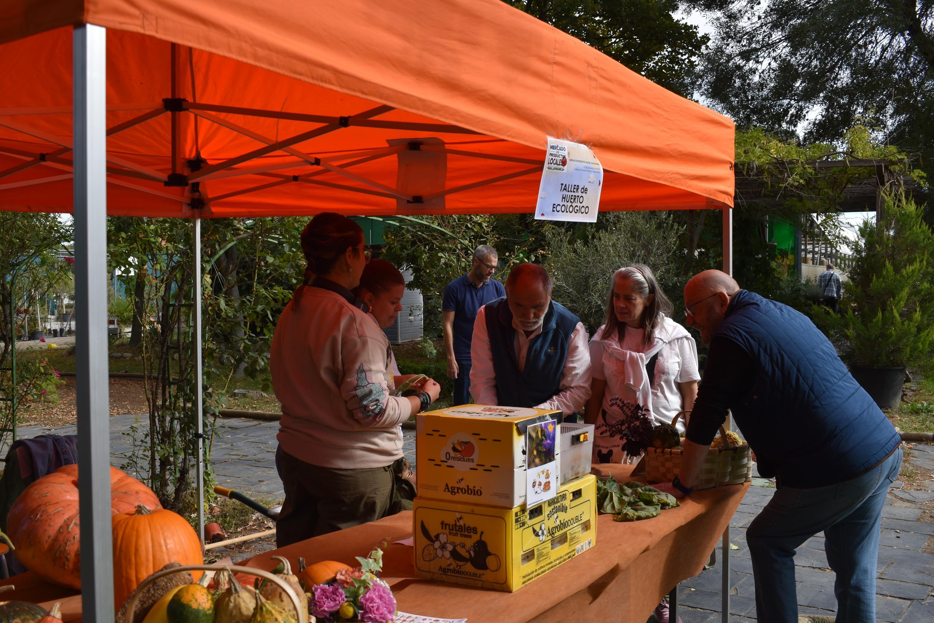 El campo y la ciudad se dan cita en Cabrerizos con el Mercado Ecológico de Salamanca