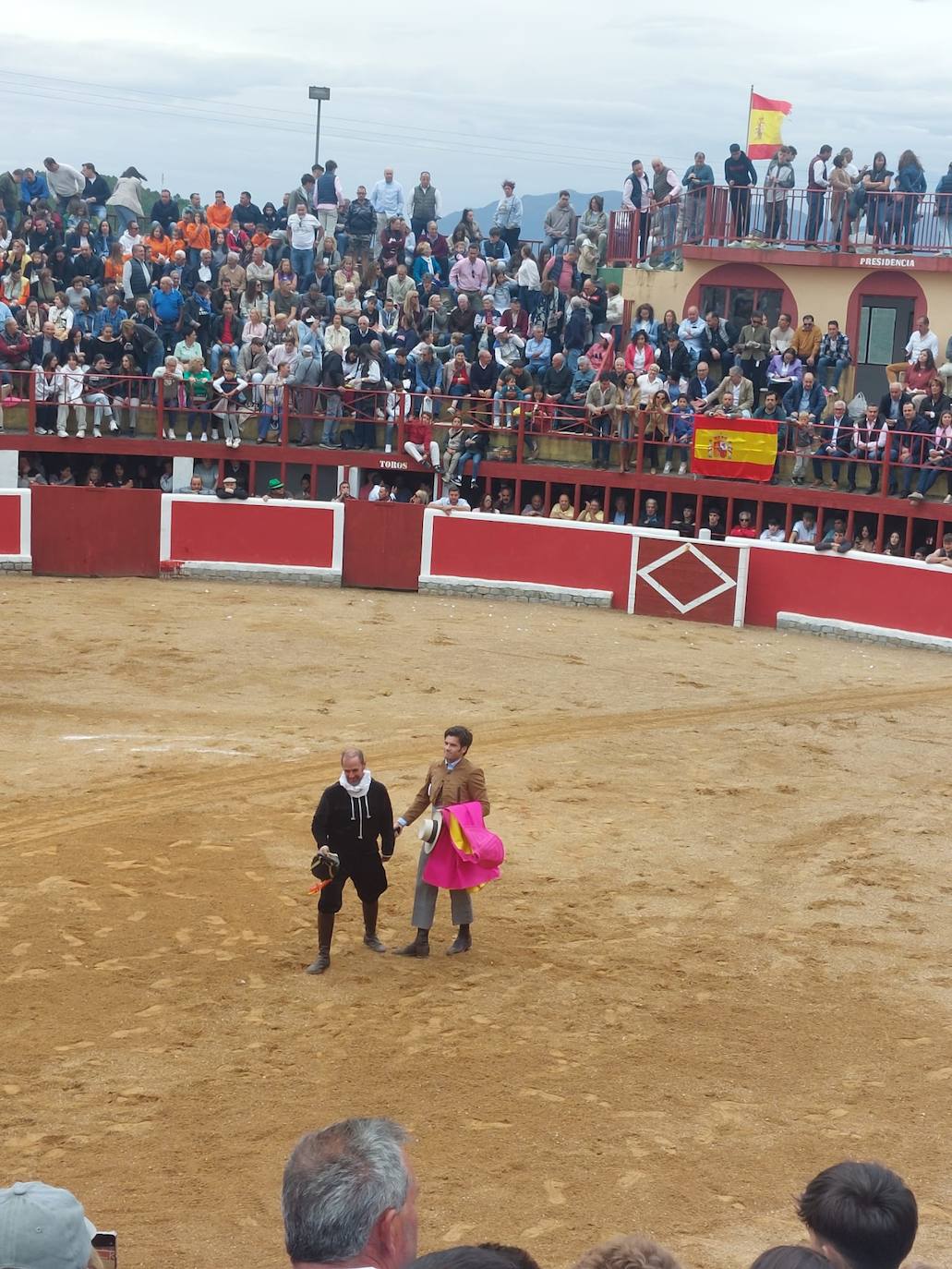San Miguel de Valero disfruta con su fiesta y los toros