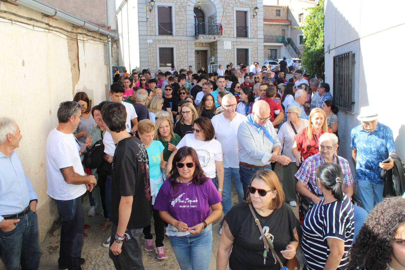 Emotivo y animado inicio de fiestas en San Miguel de Valero