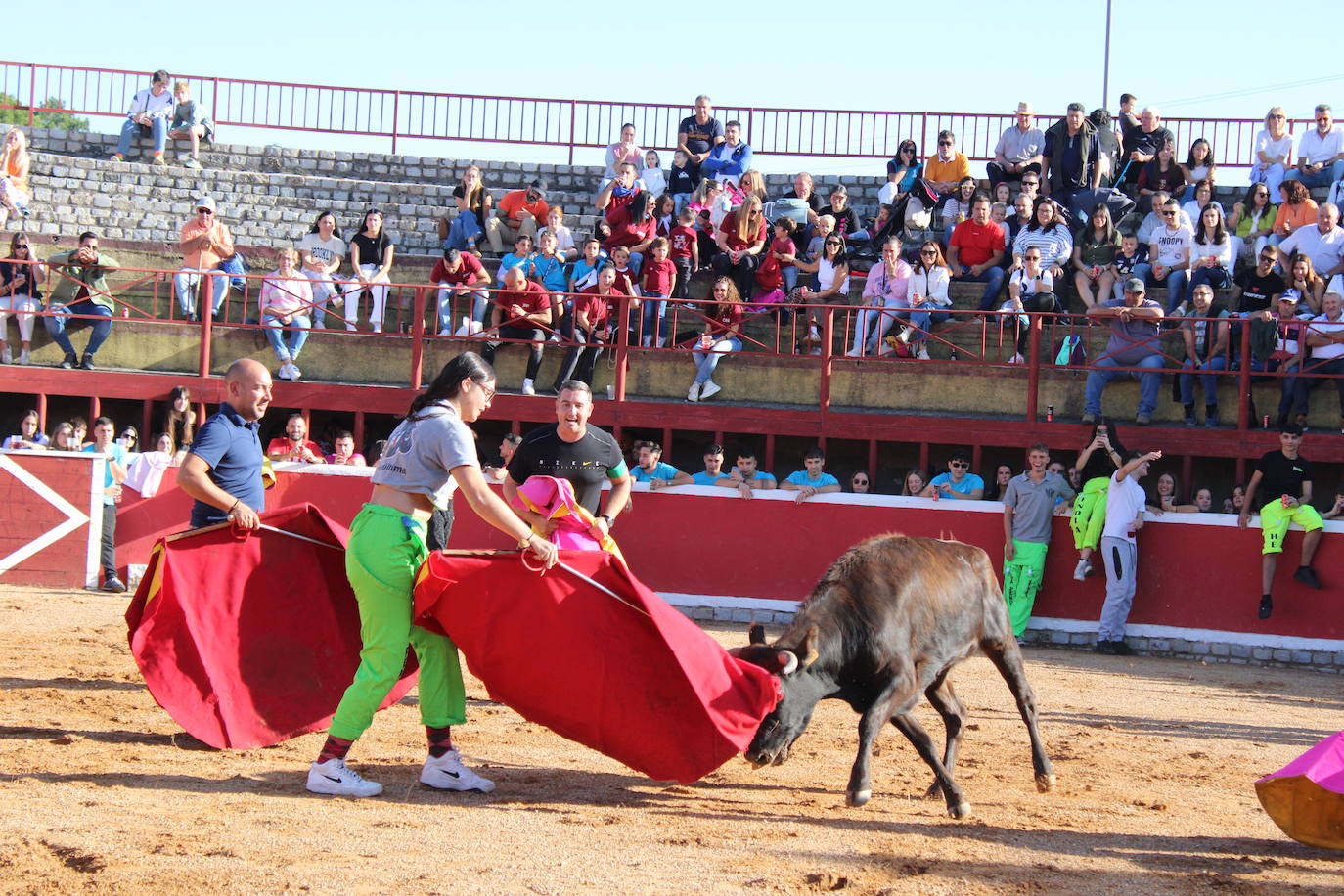 Emotivo y animado inicio de fiestas en San Miguel de Valero