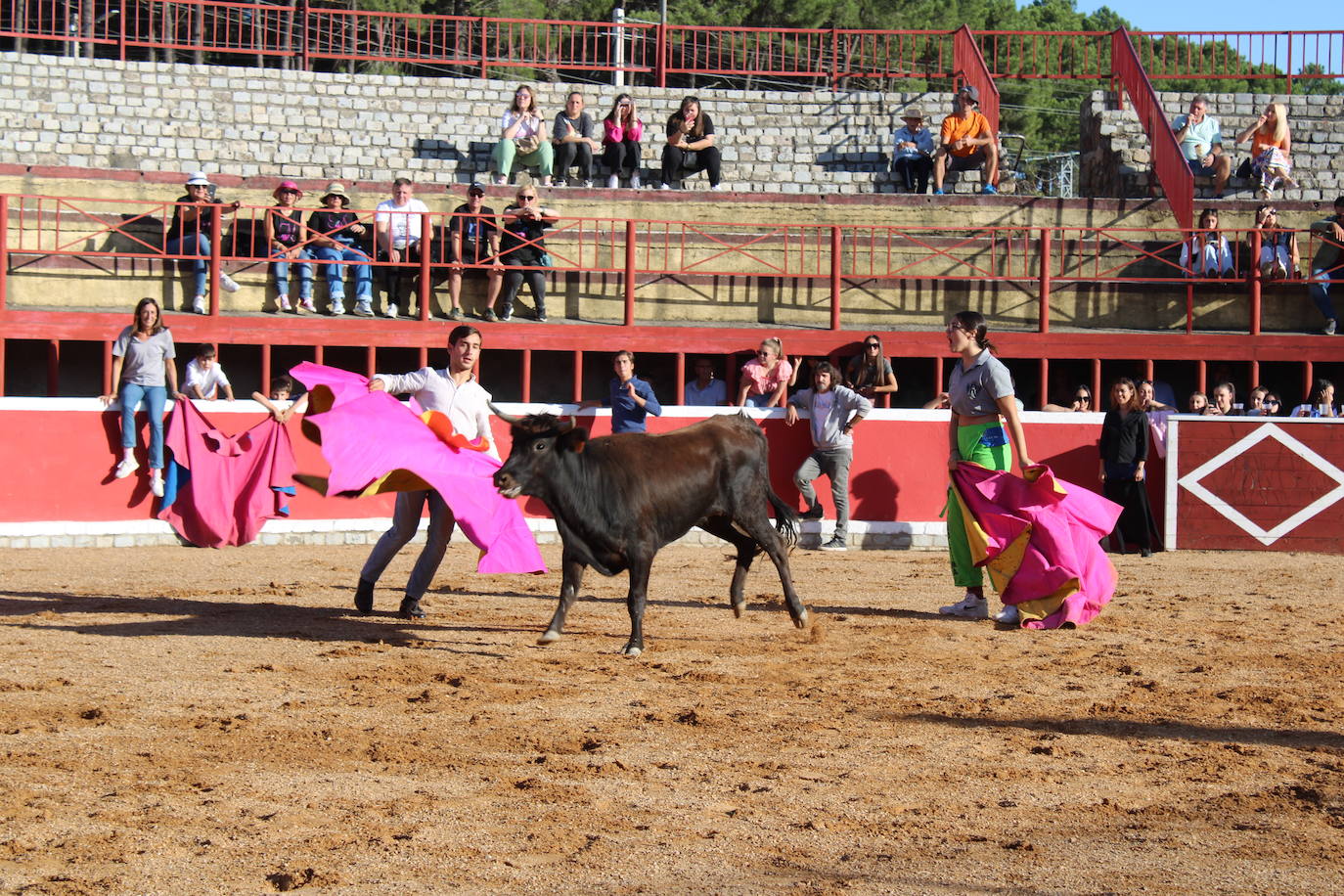 Emotivo y animado inicio de fiestas en San Miguel de Valero