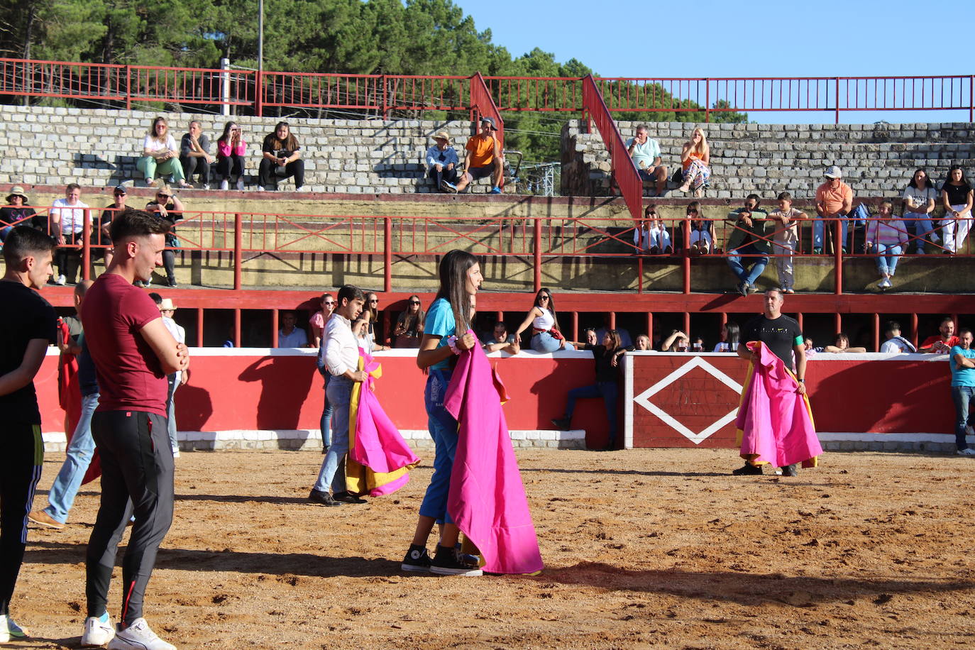 Emotivo y animado inicio de fiestas en San Miguel de Valero