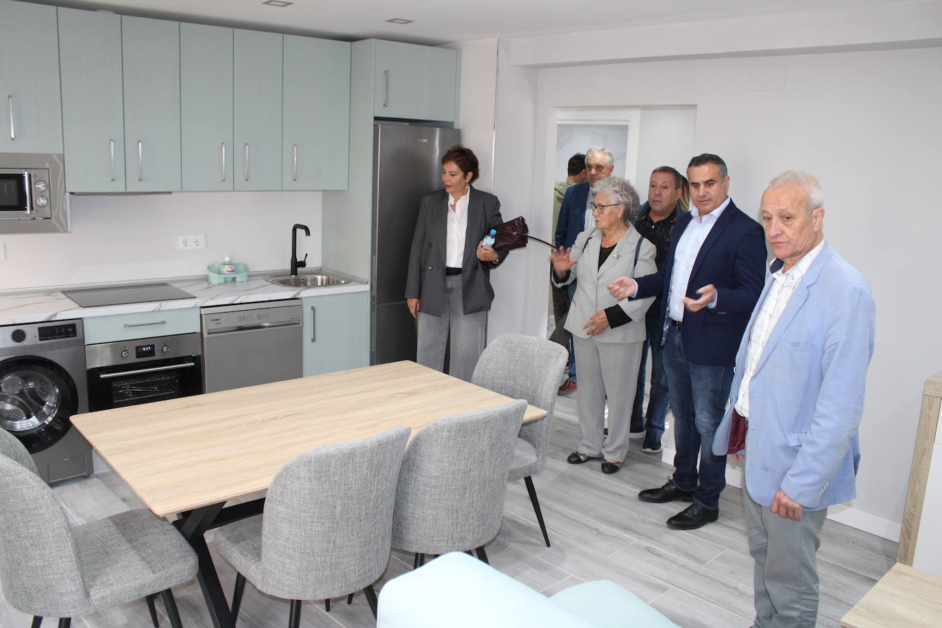 Todo listo en San Esteban de la Sierra para estrenar sus &quot;Viviendas en red&quot; para personas mayores