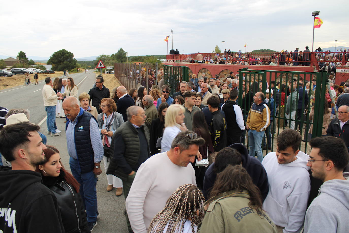 San Miguel de Valero disfruta con su fiesta y los toros