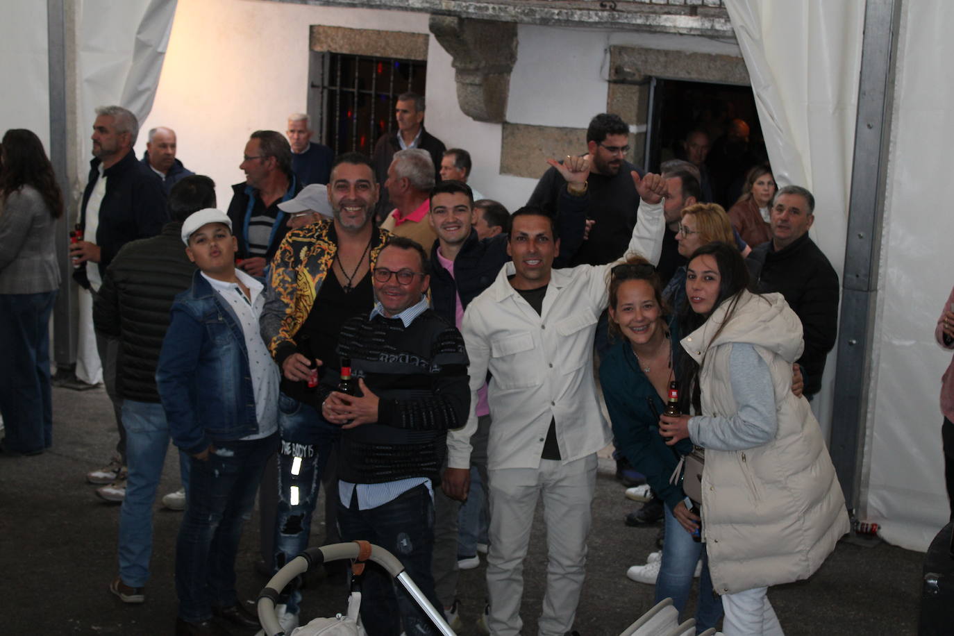 San Miguel de Valero disfruta con su fiesta y los toros