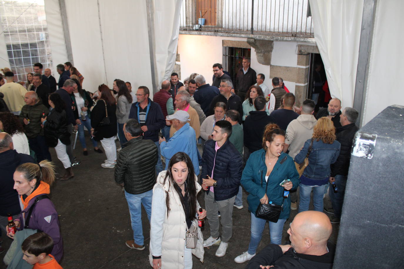 San Miguel de Valero disfruta con su fiesta y los toros