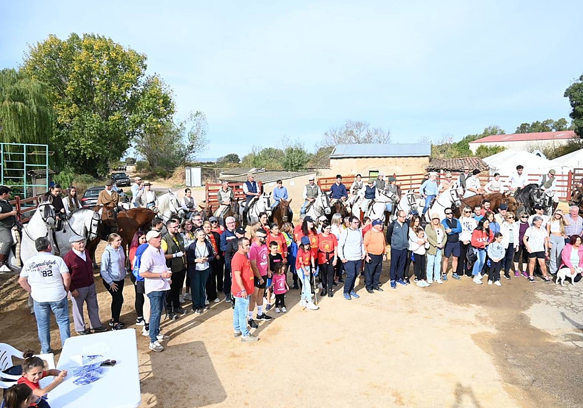 Exitosa marcha solidaria en Pedro Toro