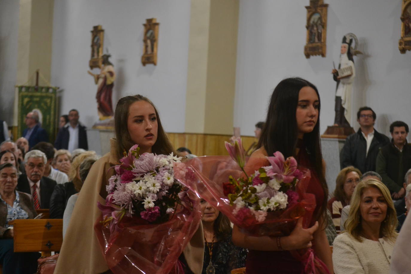 Tamames venera al Cristo del Amparo dentro del templo