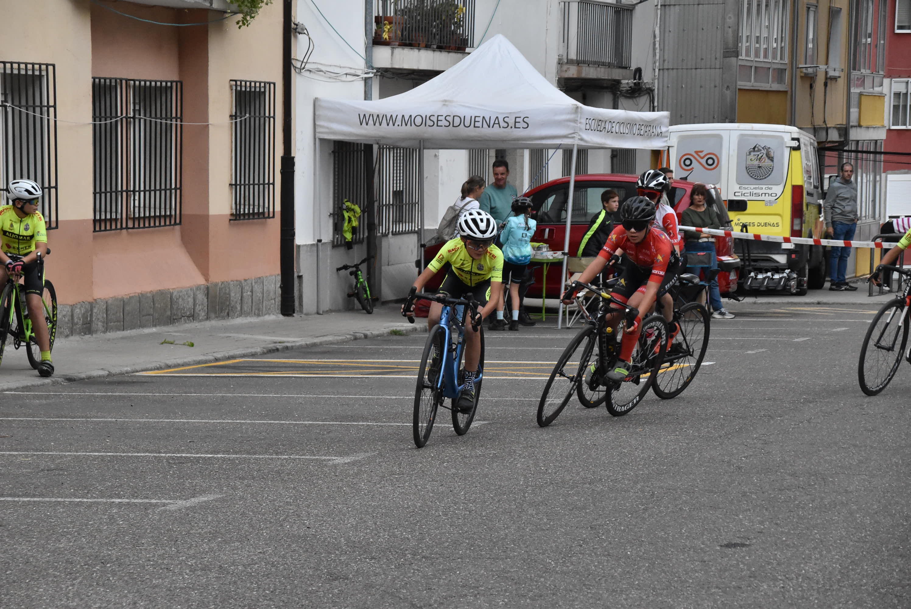 Buen ambiente en el Criterium de Dueñas en Béjar