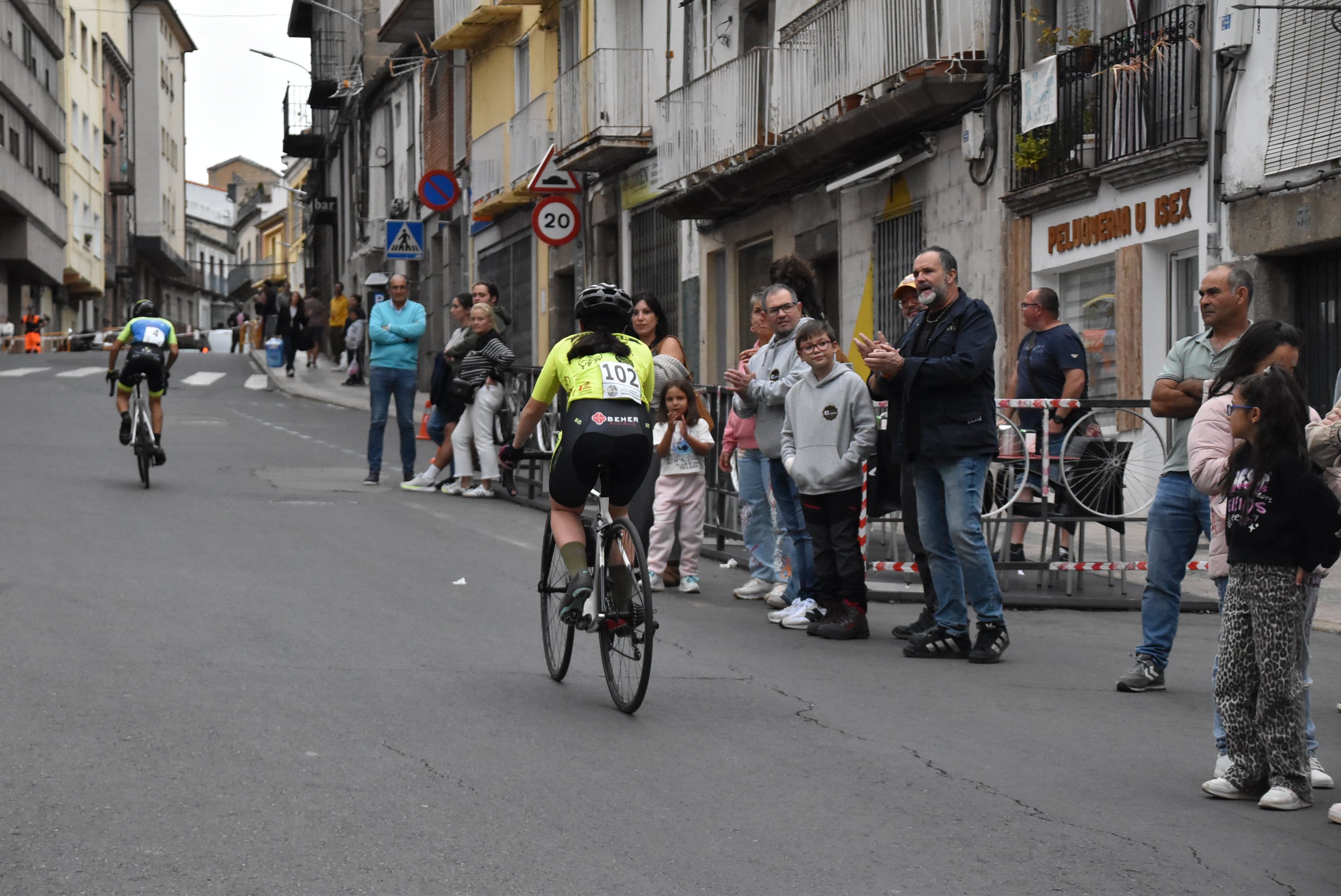Buen ambiente en el Criterium de Dueñas en Béjar