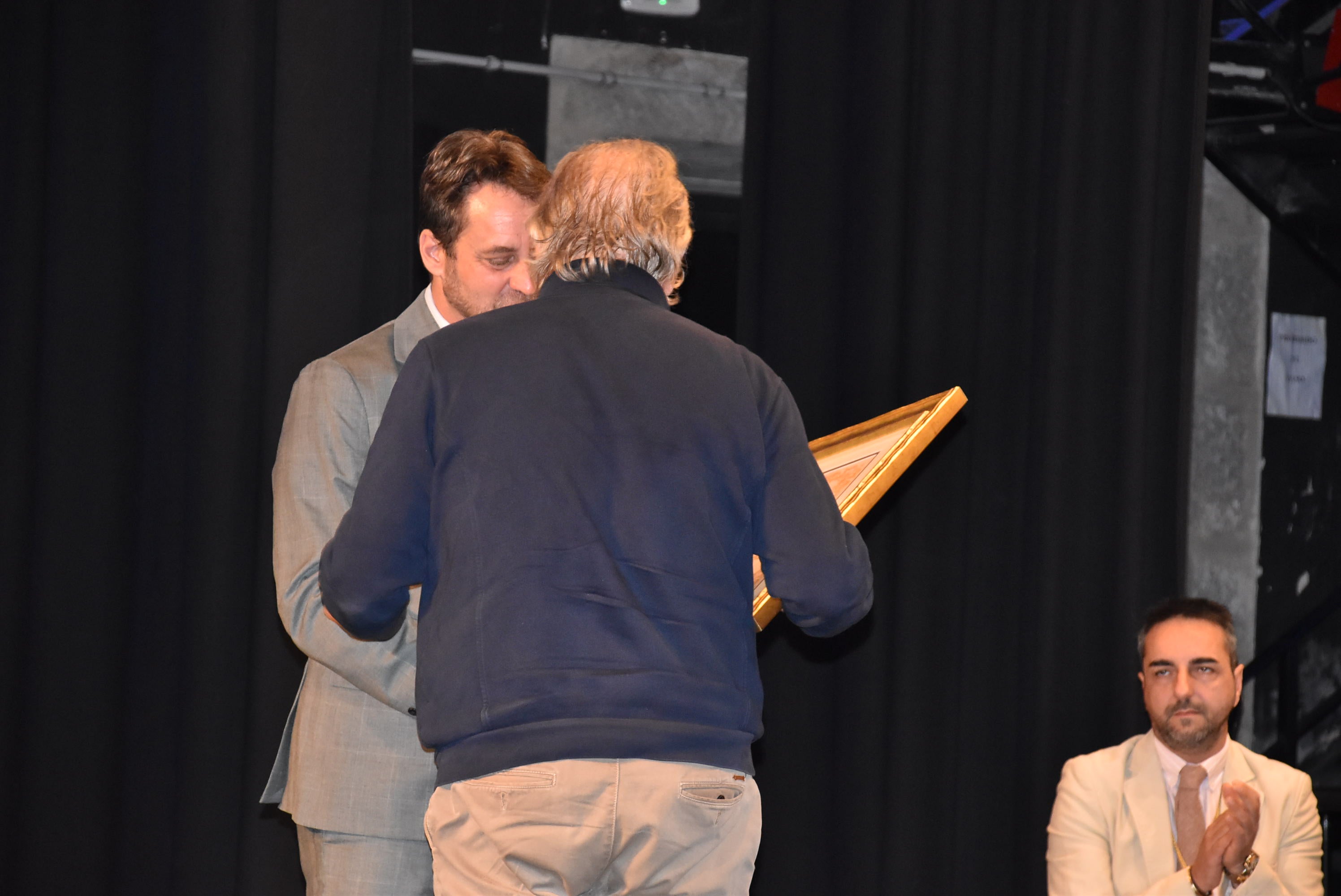 Béjar premia el esfuerzo en la solidaridad, la lucha contra la violencia de género y en la cultura