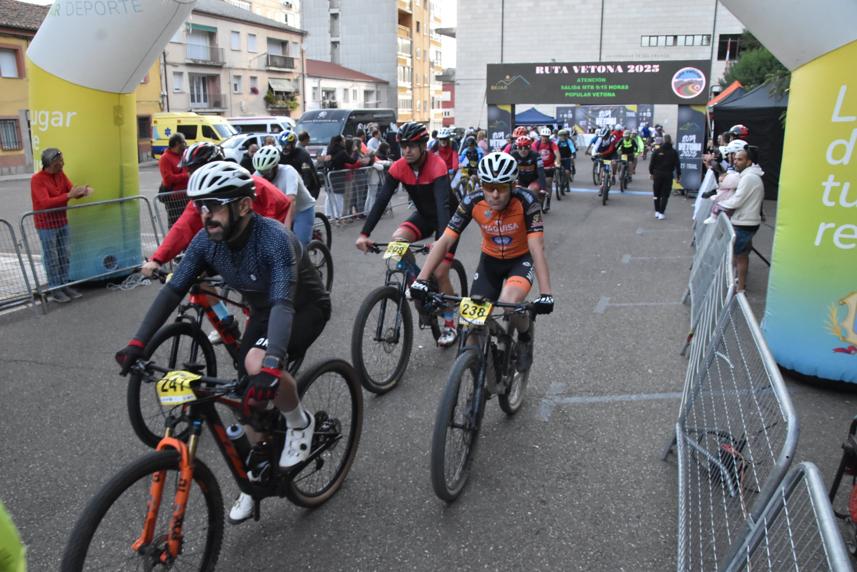La Ruta Vetona llena Béjar de deporte
