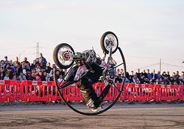 Una de las acrobacias en el show de Stunt