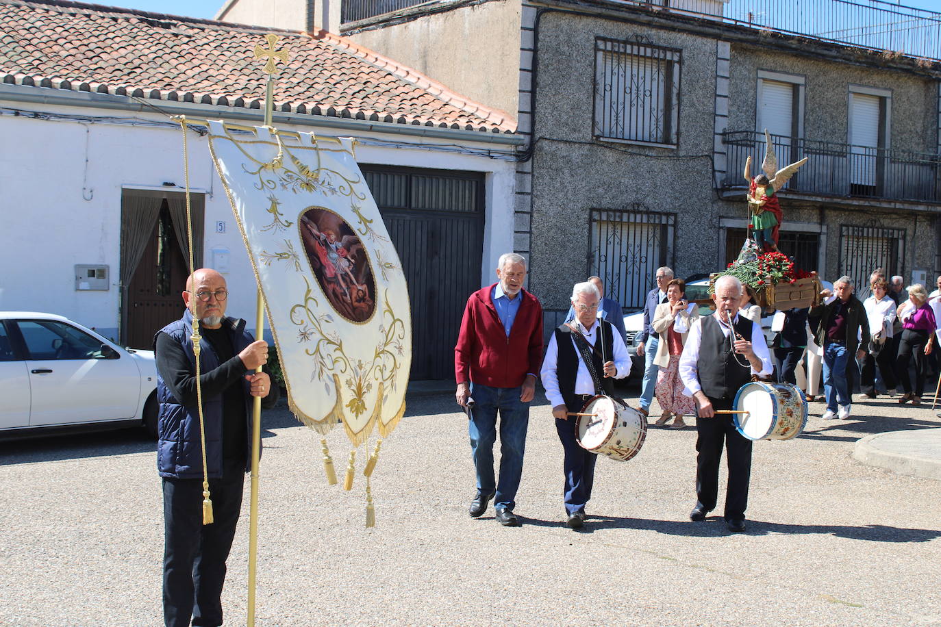 Alegre final de fiesta en San Miguel de Valero