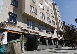 Fachada del hotel Condal, en la plaza de Santa Eulalia.