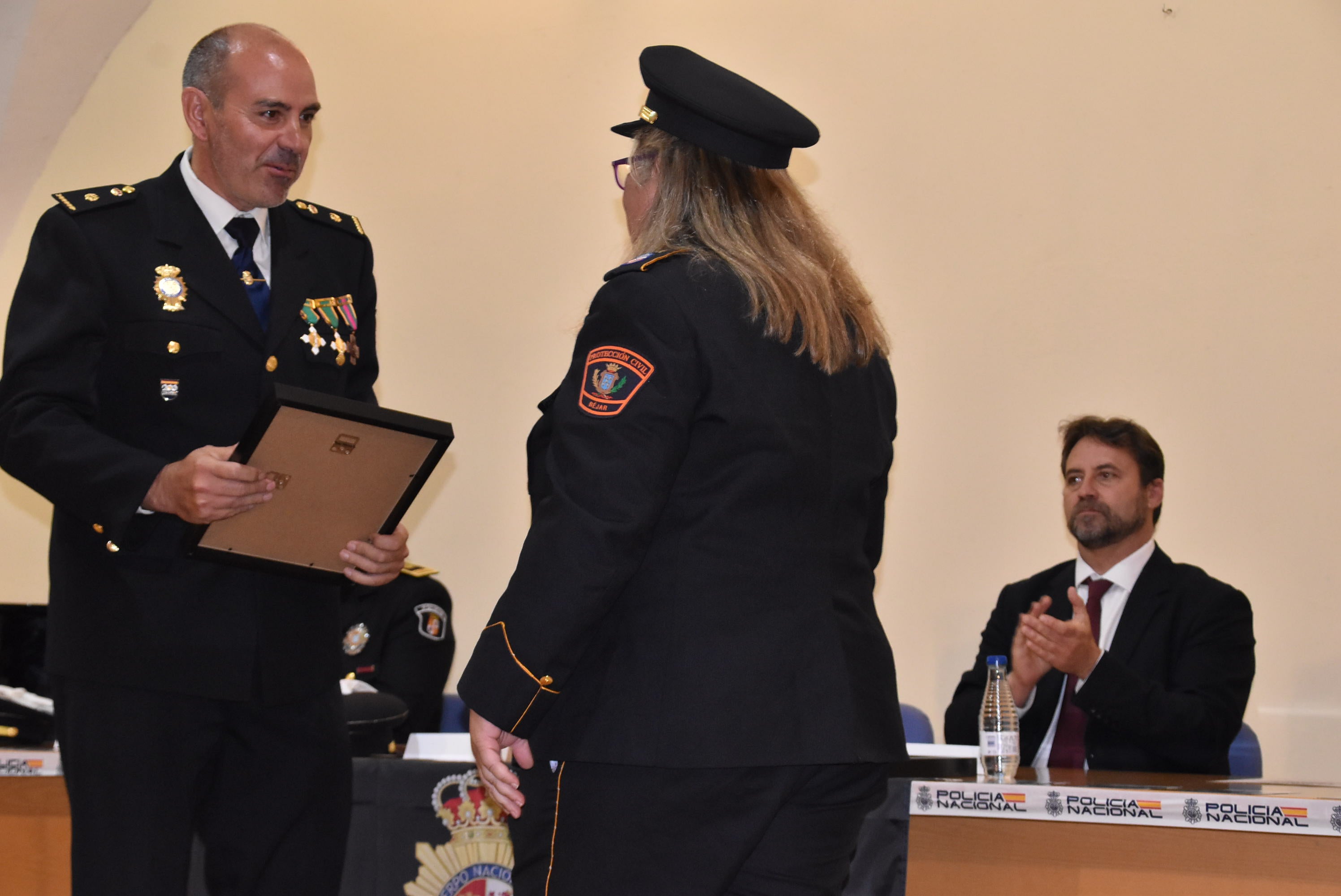 Béjar solicita la Medalla del Mérito de Protección Ciudadana de Castilla y León para la Policía Nacional